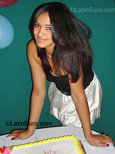 Date this fun Dominican Republic girl Rosa from Santo Domingo DO6121