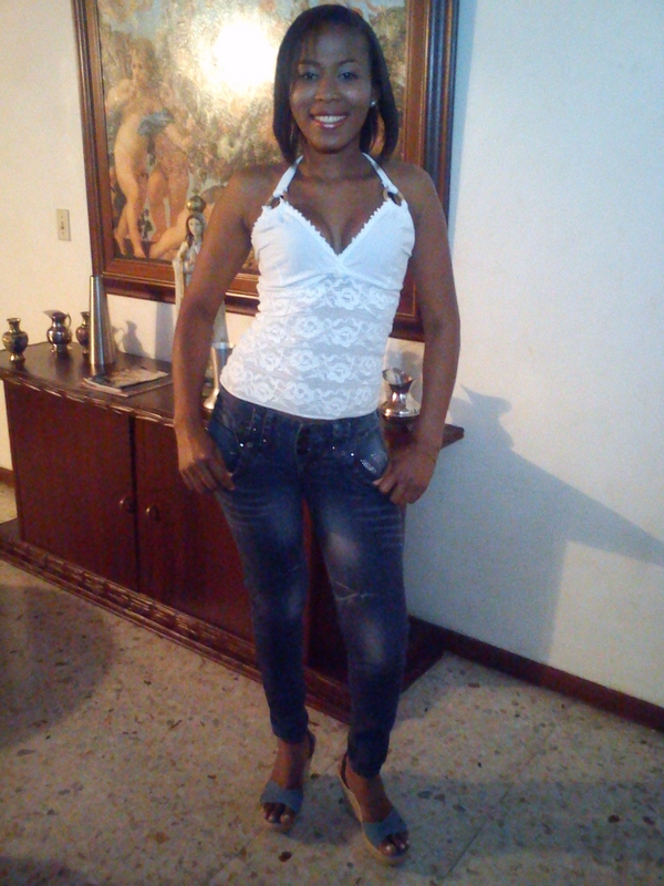 Date this beautiful Colombia girl Tanlly segura from cali CO6065