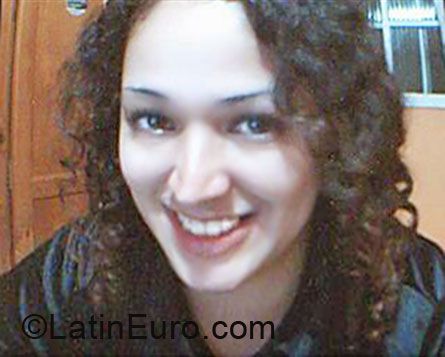 Date this funny Brazil girl Ana from Brasilia BR4413