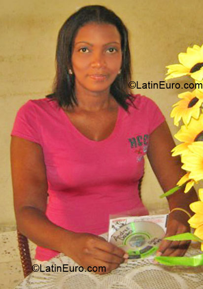 Date this foxy Colombia girl Deisy from Barranquilla CO6116