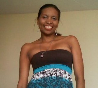 Date this happy Colombia girl Gloria from Barranquilla CO6120