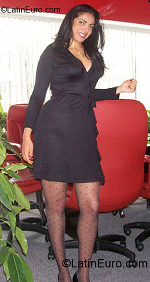 Date this beautiful Colombia girl Carolyn from Bogota CO6211