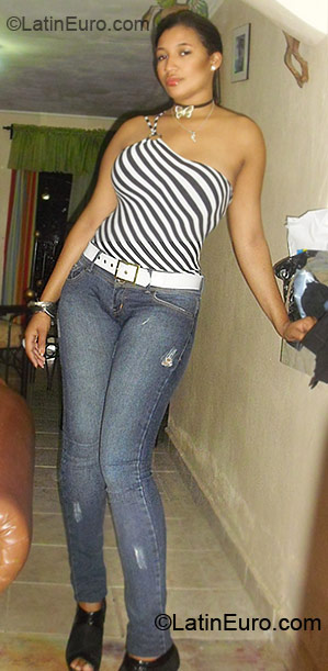 Date this exotic Dominican Republic girl Germania from Bonao DO6530