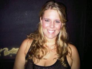 Date this athletic Argentina girl Camila from Buenos Aires AR39