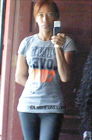 Date this foxy Dominican Republic girl Rayssa from Santo Domingo DO6567