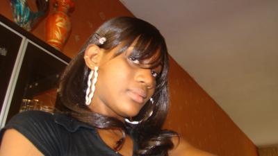 Date this gorgeous United States girl Aimee from Irvine US8973