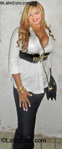 Date this sultry Brazil girl Maria Eduarda from Passos BR6080