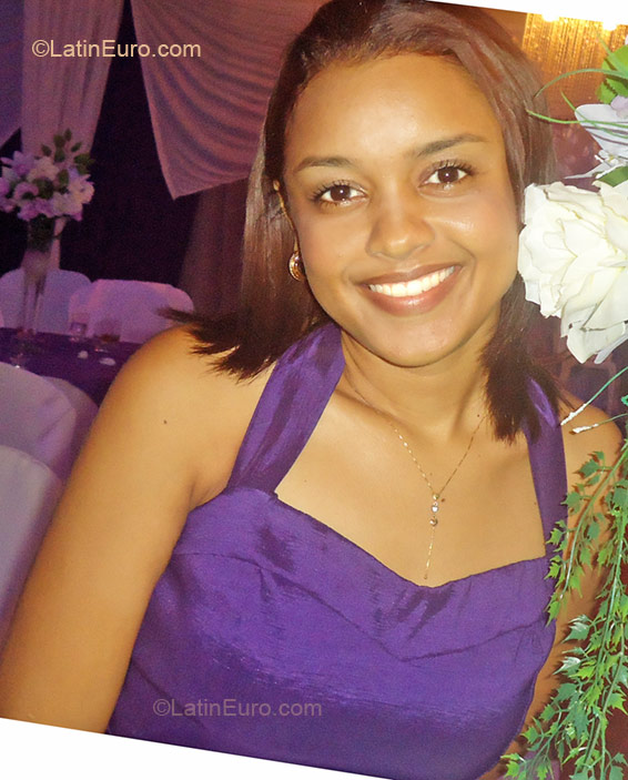 Date this georgeous Brazil girl Talyta from Sao Luis BR4681