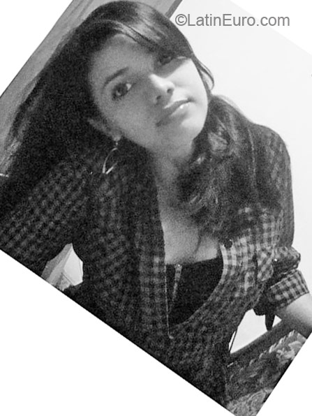 Date this sultry Colombia girl Andrea from Medellin CO6409