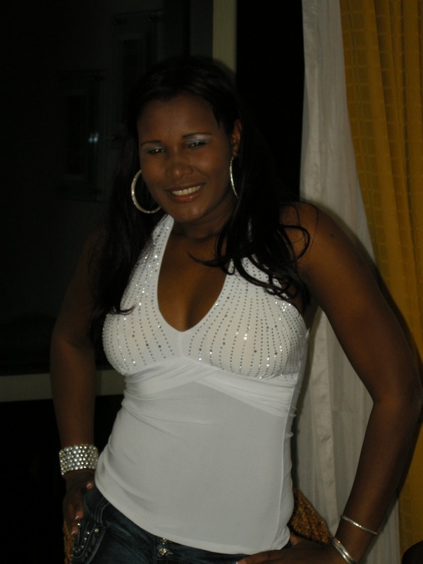 Date this sultry Dominican Republic girl Yulis from Santo Domingo DO6741