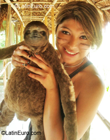 Date this funny Peru girl Yohanna from Lima PE436