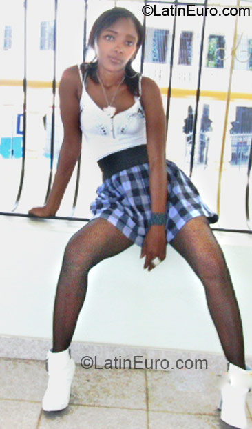 Date this georgeous Dominican Republic girl Irenes from Santo Domingo DO6814