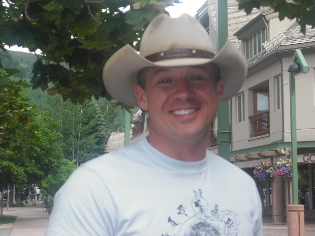 Date this voluptuous United States man Roy from San Francisco US9086