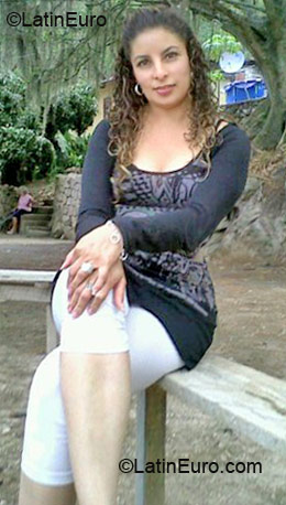 Date this funny Honduras girl Wendy from Tegucigalpa HN291