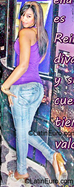 Date this foxy Dominican Republic girl Karolina from Santo Domingo DO6850