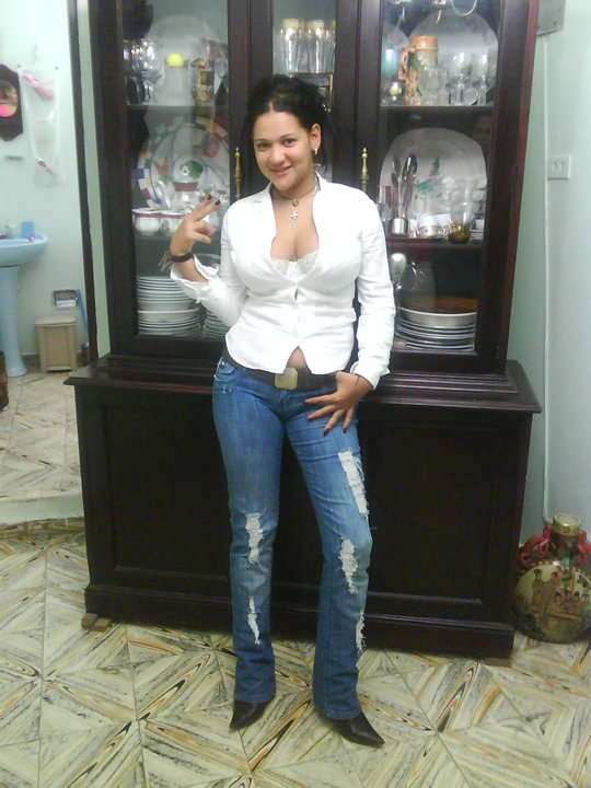 Date this good-looking Dominican Republic girl Noelia from Santiago De Los Caballeros DO6859
