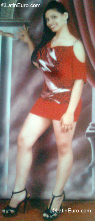 Date this sultry Dominican Republic girl Carolina from Santo Domingo DO6880