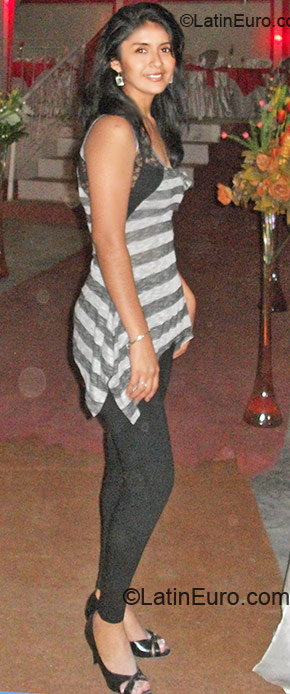 Date this gorgeous Peru girl Gabriela from Pucallpa PE448