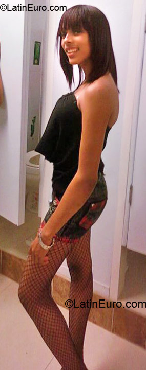 Date this georgeous Dominican Republic girl Francina from Santiago DO6902