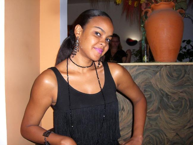 Date this exotic United States girl Linda nima from LA.California IC42