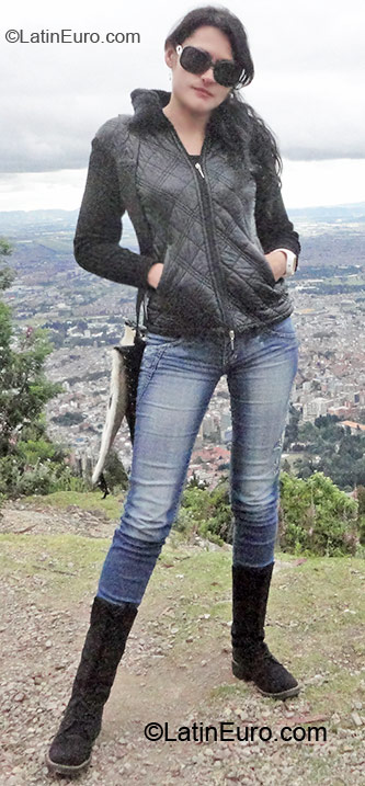 Date this gorgeous Colombia girl Alejandra from Medellin CO6525