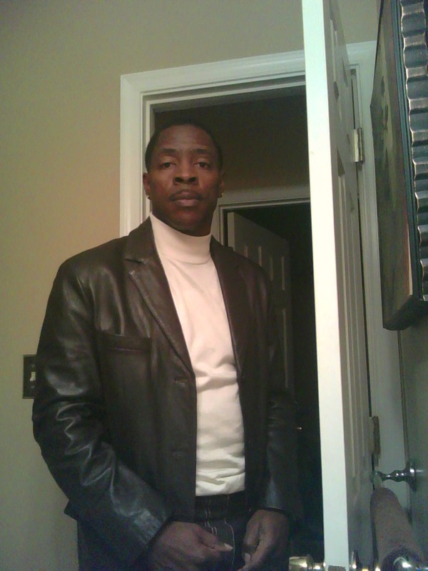 Date this foxy Dominican Republic man Troyb1 from Columbia DO6933