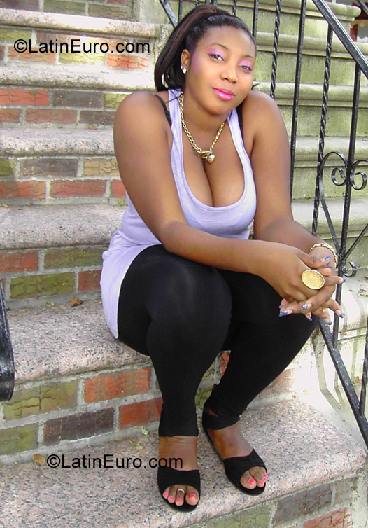 Date this nice looking United States girl Kathryn from Brooklyn US10280