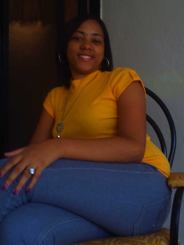 Date this nice looking Dominican Republic girl Keyssi from Santiago DO7028