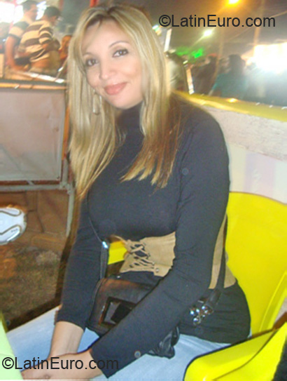 Date this foxy Brazil girl Meiri from Rondonopolis BR4890