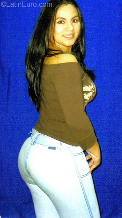 Date this tall Colombia girl Carolina from Bogota CO6611