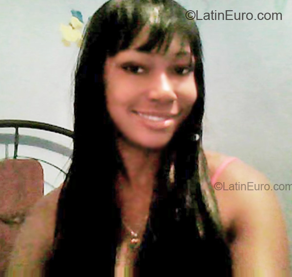 Date this cute Colombia girl Maria from Cali CO6645