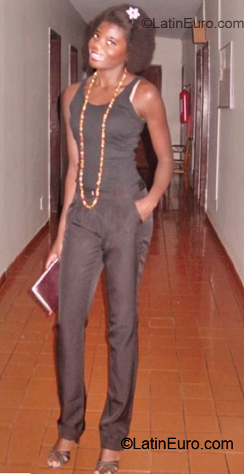 Date this delightful Brazil girl Bilka from Brasilia BR4976