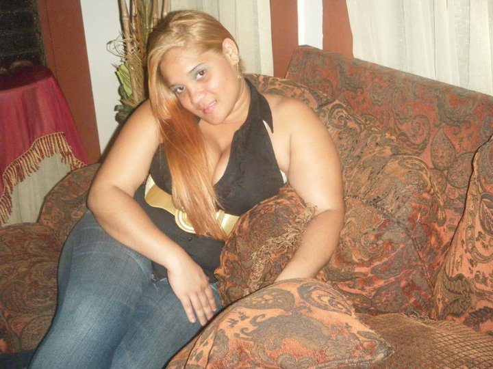 Date this athletic Dominican Republic girl Yenny from Santiago DO7145