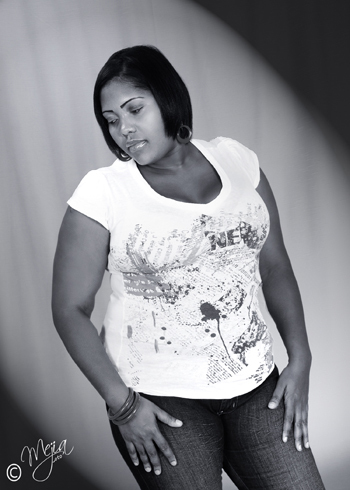 Date this happy Dominican Republic girl Marines rivera from Sanpedro DO7153