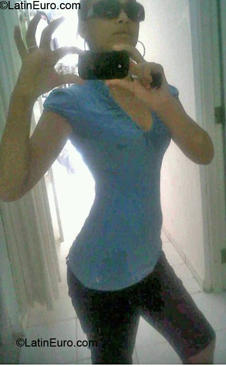 Date this funny Dominican Republic girl Angelica Maria from Santo Domingo DO7216