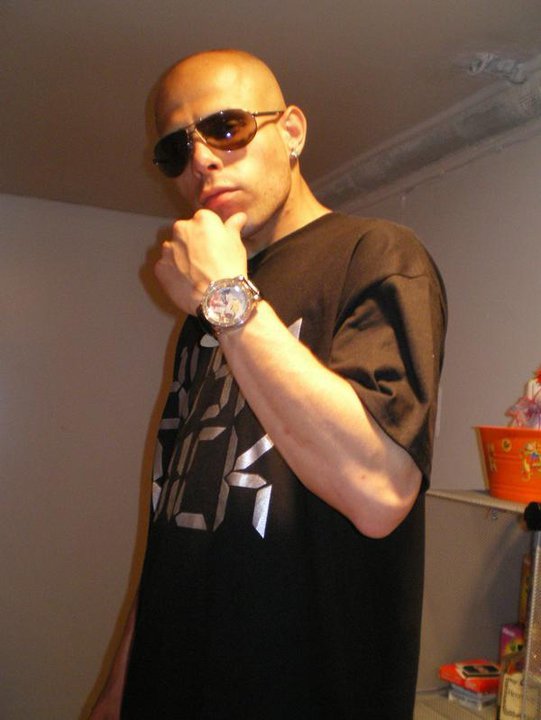 Date this funny United States man Carlos from New York US9443