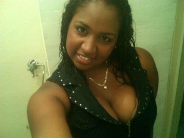 Date this hot Dominican Republic girl Idolka from Santigo DO7311