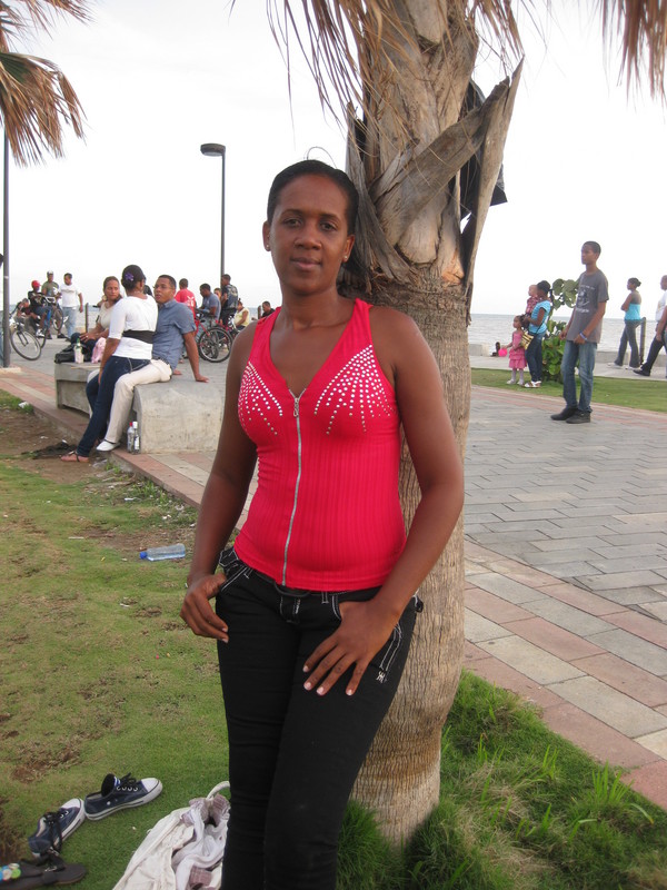 Date this gorgeous Dominican Republic girl Maria from Santo Domingo DO7372