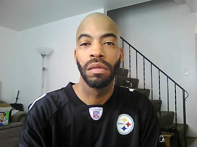 Date this exotic United States man Khayam from Columbus US9527