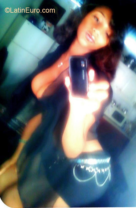 Date this good-looking Dominican Republic girl Wendy from Puerto Plata DO7390