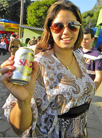 Date this nice looking Brazil girl Erica Maria from Taguai BR5179