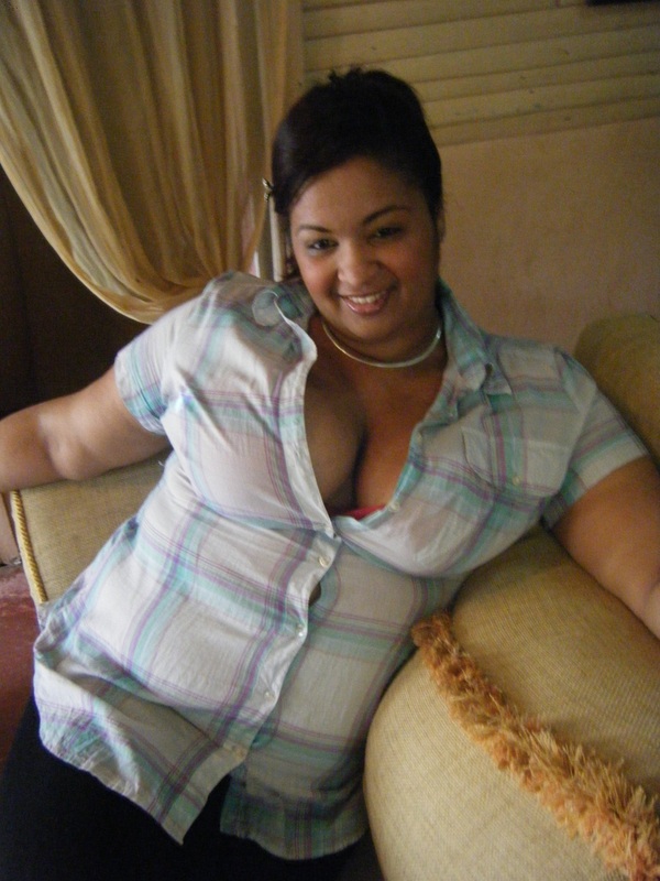 Date this nice looking Dominican Republic girl Yenny burgoz from Santiago DO7430