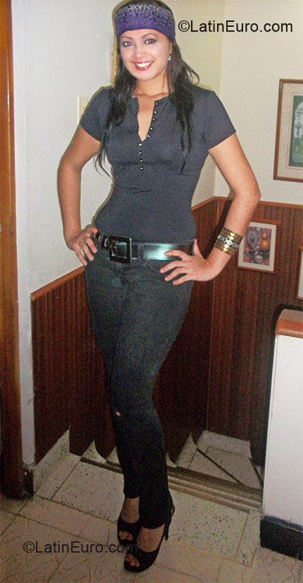 Date this athletic Colombia girl Miriam from Valledupar CO6941
