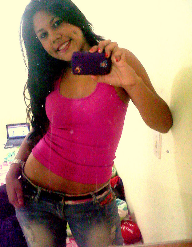 Date this athletic Colombia girl CAROLINA from Bogota CO6952