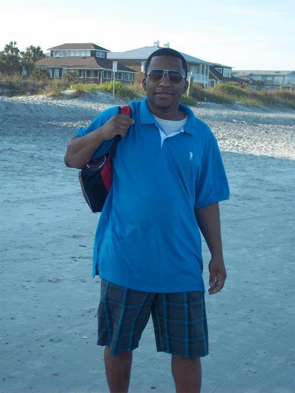 Date this hard body United States man Jamie from Clinton US9652