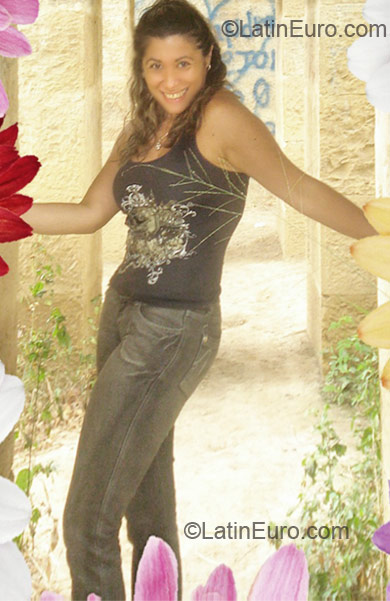 Date this good-looking Colombia girl Hasbleydy from Bogota CO7207