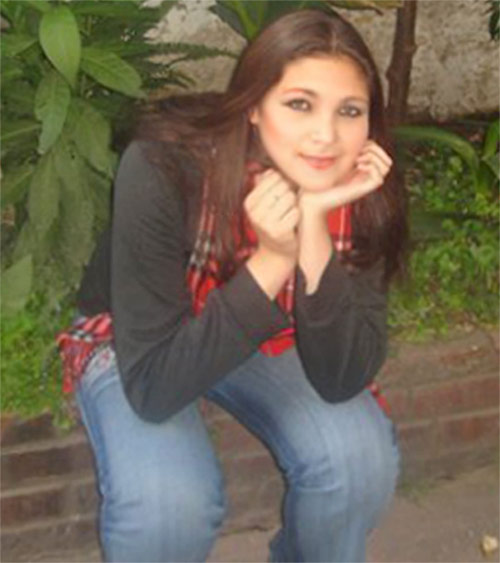 Date this happy Colombia girl Diana Carolina from Bogota CO7073