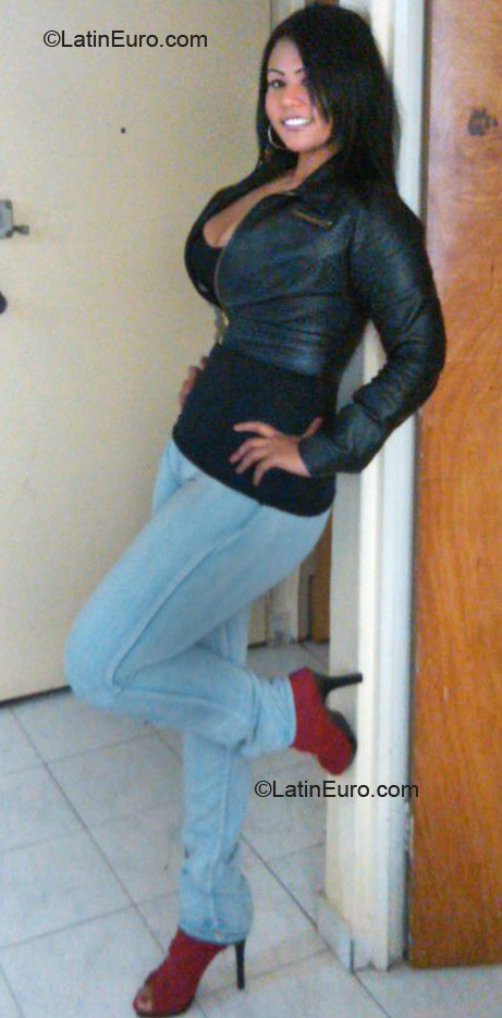 Date this fun Colombia girl Karen Margarita from Cartagena CO7137