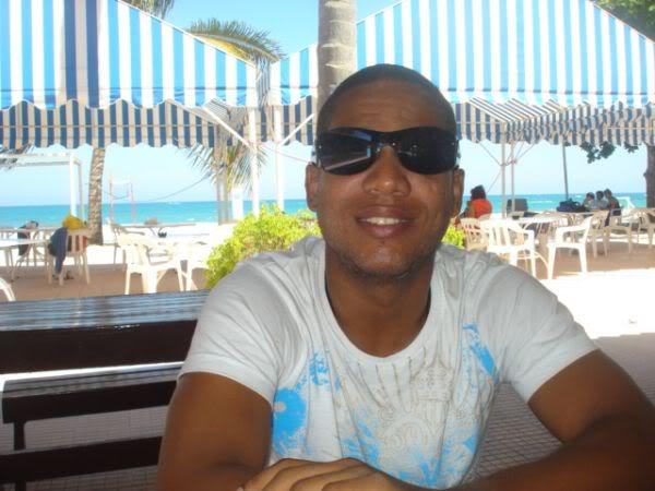 Date this tall Dominican Republic man Caribe from Santo Domingo DO7760