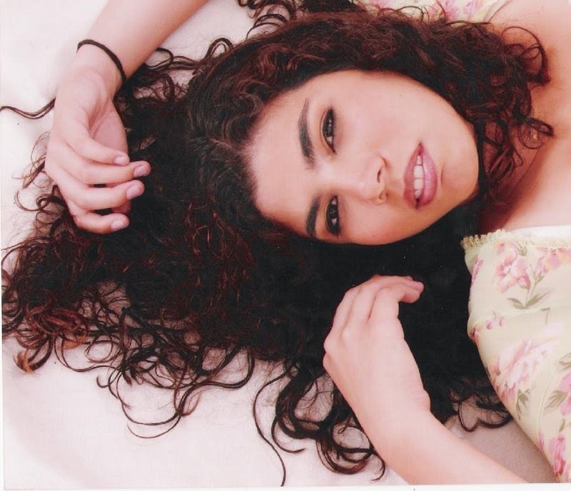 Date this attractive Brazil girl Suelen from Fortaleza BR5433